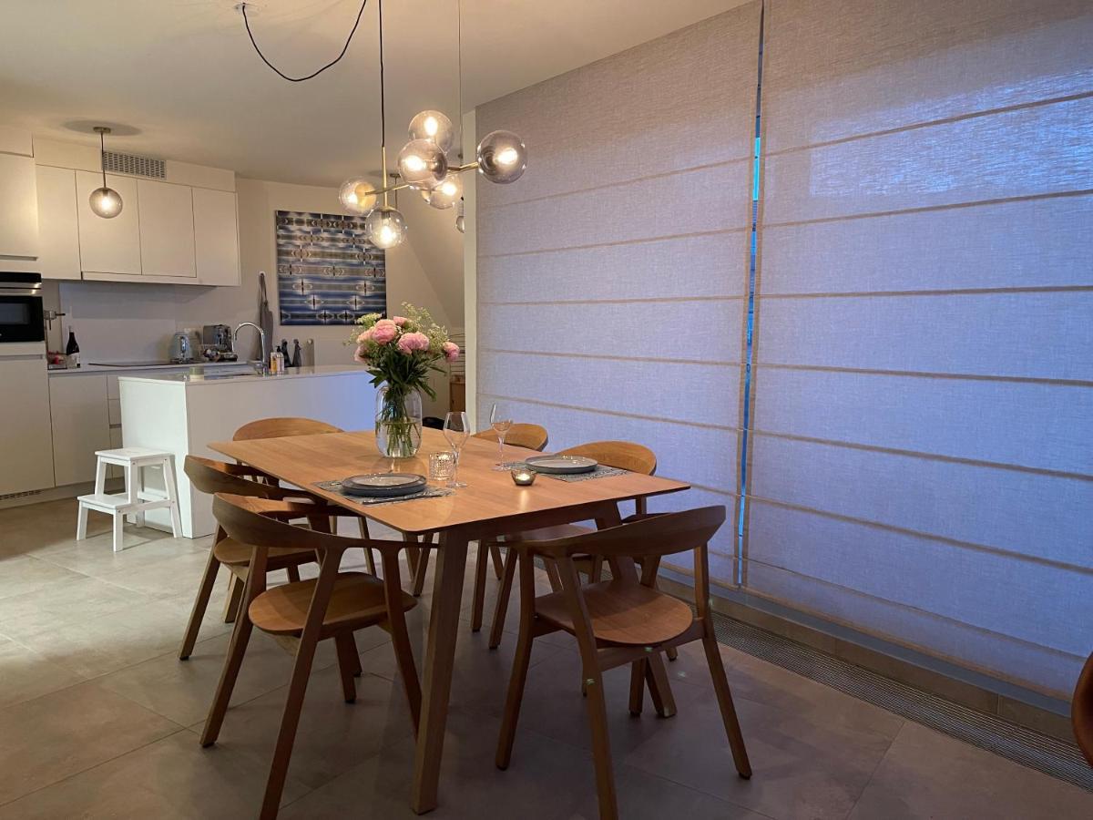 니우포르트 Renewed Comfort Duplex W 2 Terraces Nearby Marina 아파트 외부 사진
